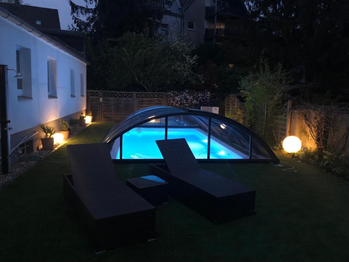 Haeuschen Im Garten In Der Muelheimer Altstadt Mülheim an der Ruhr Extérieur photo